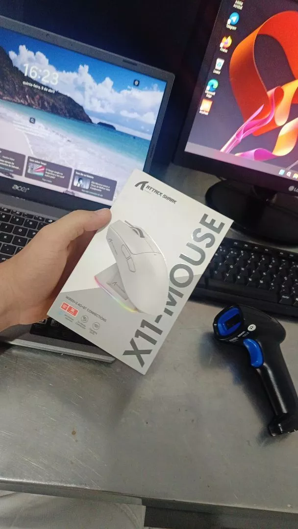 Foto do Attack Shark X11 enviada por Juliana S.