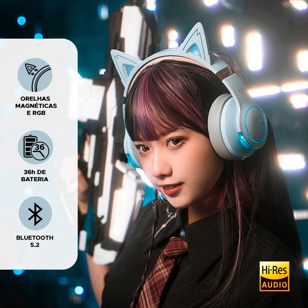 Garota usando o headset G5BT Cat azul claro