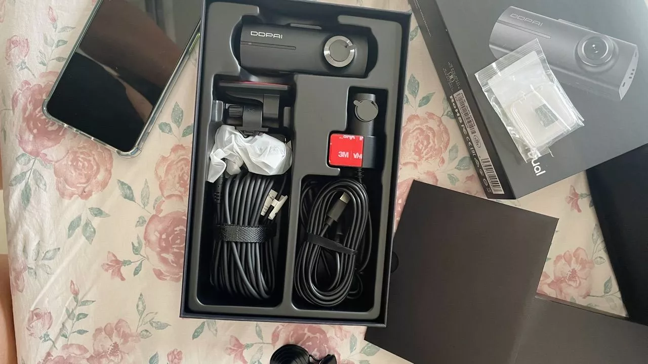Foto de cliente da câmera veicular DDPAI N1 Dual 2