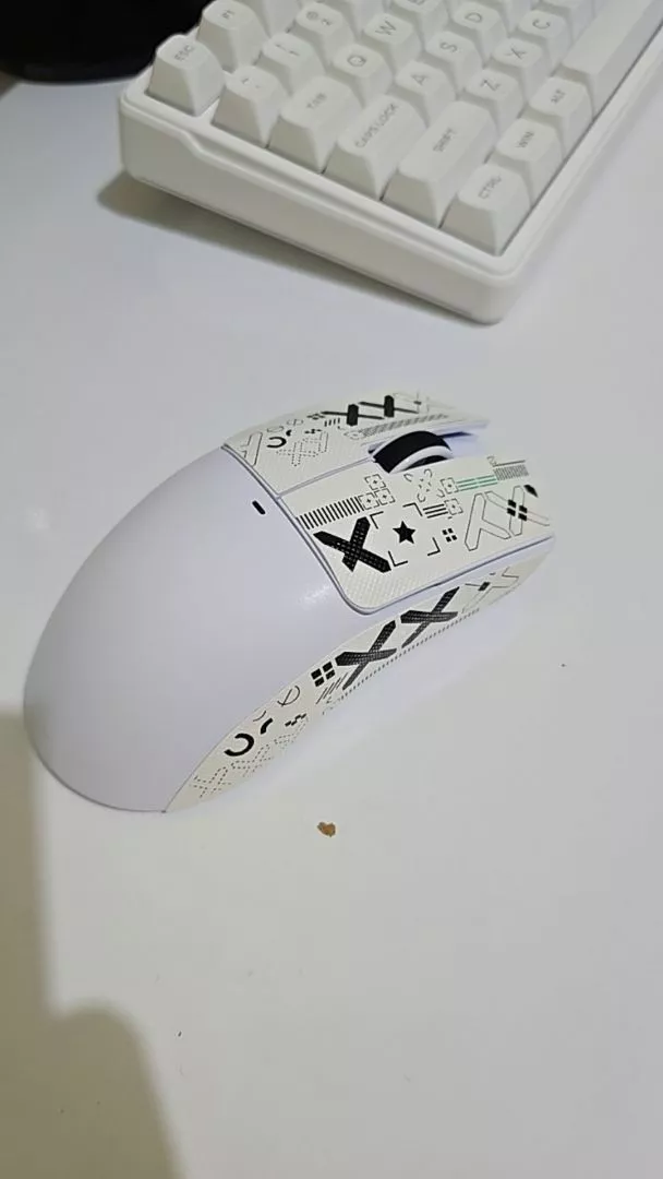 Foto do Attack Shark X11 enviada por Camila F.