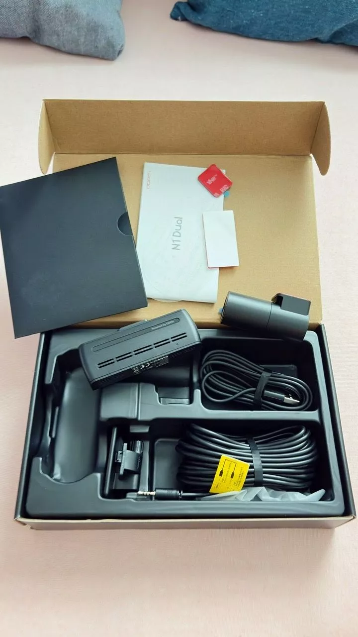 Foto de cliente da câmera veicular DDPAI N1 Dual 8
