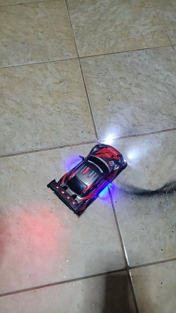 Foto de avaliação de cliente 9 do carrinho Drift GTR R35