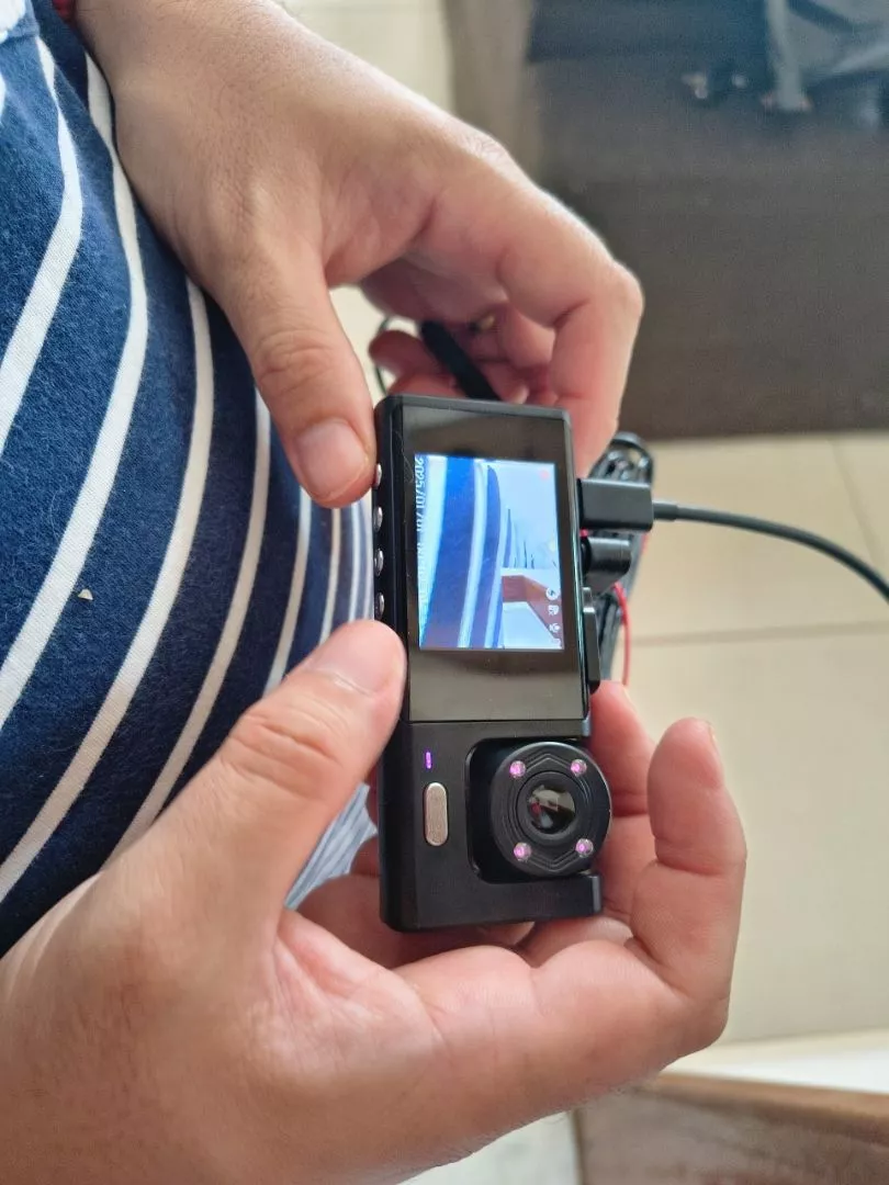 Foto de cliente da câmera veicular 3 lentes 3